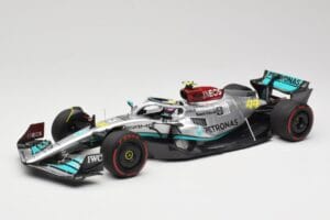 Mercedes AMG W13 E Performance Petronas #44 L. Hamilton Brazilian GP 2022 Minichamps 1:18 110222144 Sveķi