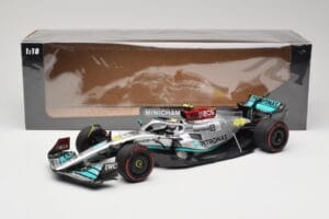 Mercedes AMG W13 E Performance Petronas #44 L. Hamilton Brazilian GP 2022 Minichamps 1:18 110222144 Sveķi — attēls 7 no 7