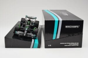 Mercedes AMG W14 E Performance Petronas #63 G. Russell Bahrain GP 2023 Minichamps 1:18 113230163 Sveķi — attēls 6 no 7