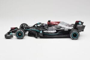 Mercedes AMG W12 #44 L. Hamilton Bahrain GP 2021 Minichamps 1:18 110210144 Metāls — attēls 3 no 7