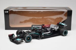 Mercedes AMG W12 #44 L. Hamilton Bahrain GP 2021 Minichamps 1:18 110210144 Metāls — attēls 6 no 7