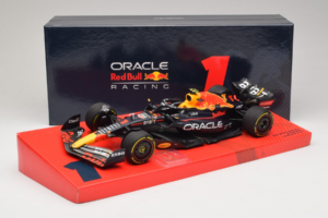 Red Bull Racing RB18 #1 M. Verstappen Oracle Winner Dutch GP 2022 Minichamps 1:18 113223501 Metāls — attēls 7 no 7