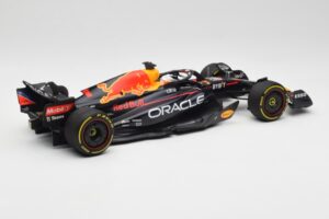 Oracle Red Bull Racing RB18 #1 M. Verstappen Winner Italian GP 2022 Minichamps 1:18 110221601 Metāls — attēls 2 no 7
