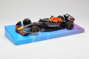 Red Bull Racing RB18 #1 M. Verstappen Winner Miami GP 2022 Minichamps 1:18 113220501 Metāls — attēls 2 no 7