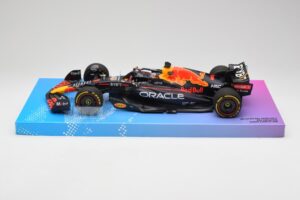 Red Bull Racing RB18 #1 M. Verstappen Winner Miami GP 2022 Minichamps 1:18 113220501 Metāls