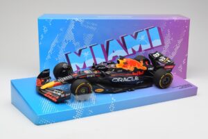 Red Bull Racing RB18 #1 M. Verstappen Winner Miami GP 2022 Minichamps 1:18 113220501 Metāls — attēls 7 no 7