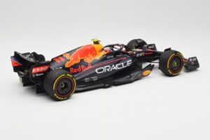 Oracle Red Bull Racing RB18 #11 S. Perez Saudi Arabian GP 2022 Minichamps 1:18 110220011 Metāls — attēls 2 no 7