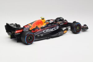 Oracle Red Bull Racing RB18 #11 S. Perez Monaco GP Winner Rain Tyre Version 2022 Minichamps 1:18 110222711 Metāls — attēls 2 no 7