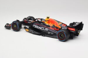 Oracle Red Bull Racing RB18 #11 S. Perez Monaco GP Winner Rain Tyre Version 2022 Minichamps 1:18 110222711 Metāls — attēls 5 no 7