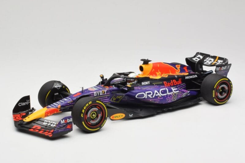 Oracle Red Bull Racing RB19 #33 M. Verstappen Las Vegas GP Winner 2023 Minichamps 1:18 110232201 Sveķi
