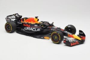 Oracle Red Bull Racing RB19 #1 M. Verstappen Winner Abu Dhabi GP 2023 Minichamps 1:18 110232301 Metāls — attēls 4 no 7