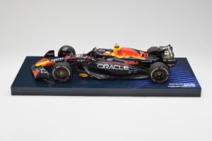 Red Bull Racing RB19 #11 S. Perez Winner Saudi Arabian GP 2023 Minichamps 1:18 113230111 Metāls