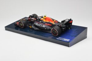 Red Bull Racing RB19 #11 S. Perez Winner Saudi Arabian GP 2023 Minichamps 1:18 113230111 Metāls — attēls 5 no 6