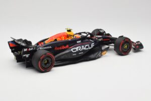 Red Bull Racing RB20 #11 S. Perez Bahrain GP 2024 Minichamps 1:18 110240111 Metāls — attēls 2 no 7