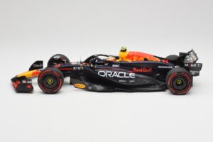 Red Bull Racing RB20 #11 S. Perez Bahrain GP 2024 Minichamps 1:18 110240111 Metāls — attēls 3 no 7
