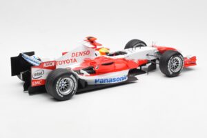 Panasonic Toyota Racing TF106 #8 R. Schumacher F1 2006 Minichamps 1:18 100060007 Metāls — attēls 2 no 6