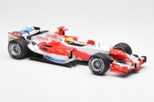 Panasonic Toyota Racing TF106 #8 R. Schumacher F1 2006 Minichamps 1:18 100060007 Metāls — attēls 4 no 6