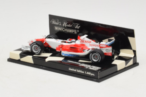Toyota TF106 Panasonic #12 J. Trulli Panasonic Toyota Racing Showcar 2006 Minichamps 1:43 400060078 Metāls — attēls 3 no 5