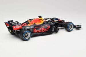 Red Bull Racing Honda RB16B #33 M. Verstappen Turkish GP 2nd Place 2021 Minichamps 1:18 110211633 Metāls — attēls 2 no 7