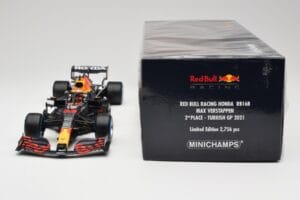 Red Bull Racing Honda RB16B #33 M. Verstappen Turkish GP 2nd Place 2021 Minichamps 1:18 110211633 Metāls — attēls 6 no 7
