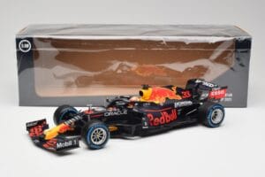 Red Bull Racing Honda RB16B #33 M. Verstappen Turkish GP 2nd Place 2021 Minichamps 1:18 110211633 Metāls — attēls 7 no 7