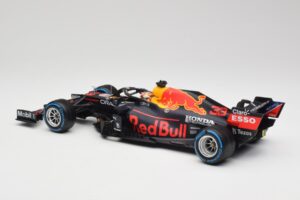 Red Bull Racing Honda RB16B #33 M. Verstappen Belgian GP Winner 2021 Minichamps 1:18 110211333 Sveķi — attēls 5 no 7