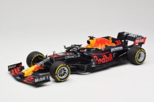Red Bull Racing Honda RB16B #33 M. Verstappen Mexican GP Winner 2021 Minichamps 1:18 110211933 Sveķi
