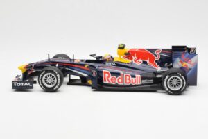 Red Bull RB6 #7 M. Webber Red Bull Racing Showcar 2010 Minichamps 1:18 150100076-R1 Metāls — attēls 3 no 6