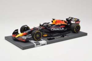 Oracle Red Bull Racing RB18 #33 M. Verstappen Belgian GP 2022 Minichamps 1:18 113221401 Sveķi — attēls 2 no 7