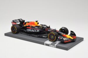 Oracle Red Bull Racing RB18 #33 M. Verstappen Mexican GP 2022 Minichamps 1:18 113222001 Sveķi — attēls 4 no 7