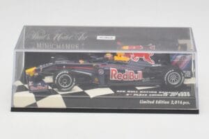 Red Bull Racing Renault RB5 #14 M. Webber Race Car 2009 Minichamps 1:43 400090114 Metāls — attēls 5 no 5
