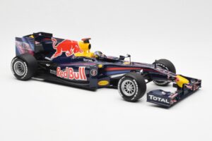 Red Bull Racing Renault RB5 #5 S. Vettel Showcar 2010 Minichamps 1:18 153100175 Metāls — attēls 4 no 6