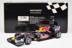 Red Bull Racing Renault RB5 #5 S. Vettel Showcar 2010 Minichamps 1:18 153100175 Metāls — attēls 6 no 6