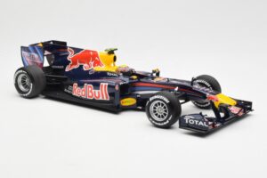 Red Bull Racing Renault RB6 #6 M. Webber F1 2010 Minichamps 1:18 110100006 Metāls — attēls 4 no 6