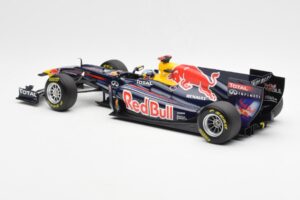 Red Bull Racing Renault RB6 #5 S. Vettel F1 World Champion Showcar 2010 Minichamps 1:18 150100075 Metāls — attēls 5 no 6