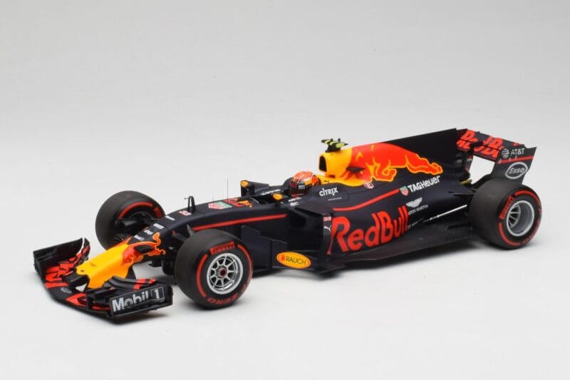 Red Bull Racing RB13 Tag Heuer #33 M. Verstappen Australian GP 2017 Minichamps 1:18 110170033 Sveķi