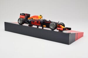 Red Bull RB12 #33 M. Verstappen Spain GP Winner 2016 Minichamps 1:18 147160533 Metāls — attēls 4 no 6