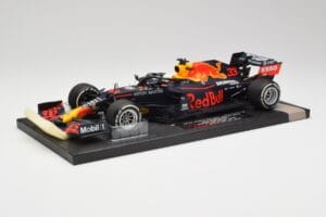 Red Bull RB16 #33 M. Verstappen Abu Dhabi GP Winner 2020 Minichamps 1:18 113201733 Metāls — attēls 2 no 6