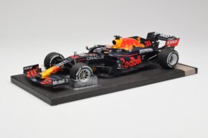 Red Bull RB16B #33 M. Verstappen Dutch GP Winner 2021 Minichamps 1:18 113212533 Metāls — attēls 2 no 7