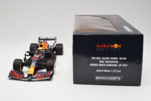 Red Bull RB16B #33 M. Verstappen Emilia Romagna GP Winner Mid Race Tyres 2021 Minichamps 1:18 110210133 Metāls — attēls 7 no 7