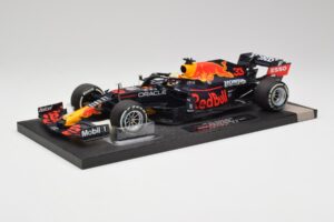Red Bull RB16B #33 M. Verstappen Styrian & Austrian GP Winner 2021 Minichamps 1:18 113210933 Metāls — attēls 2 no 6