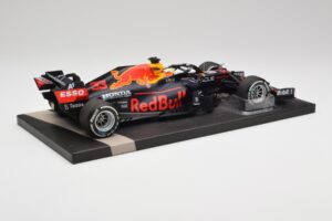 Red Bull RB16B #33 M. Verstappen Styrian & Austrian GP Winner 2021 Minichamps 1:18 113210933 Metāls — attēls 3 no 6