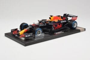 Red Bull RB16B #33 M. Verstappen Belgian GP 2021 Winner Minichamps 1:18 113211333 Sveķi — attēls 2 no 7
