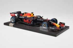 Red Bull RB16B #33 M. Verstappen Belgian GP 2021 Winner Minichamps 1:18 113211333 Sveķi — attēls 4 no 7