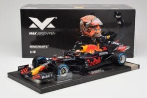 Red Bull RB16B #33 M. Verstappen Belgian GP 2021 Winner Minichamps 1:18 113211333 Sveķi — attēls 6 no 7