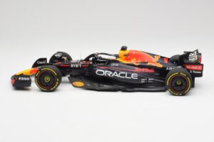 Red Bull RB18 #1 M. Verstappen France GP Winner 2022 Minichamps 1:18 110221201 Metāls — attēls 3 no 7