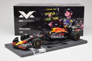 Red Bull RB18 #1 M. Verstappen Japan GP Winner No Figure 2022 Minichamps 1:18 113221801B Metāls — attēls 6 no 7