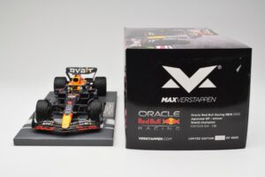 Red Bull RB18 #1 M. Verstappen Japan GP Winner No Figure 2022 Minichamps 1:18 113221801B Metāls — attēls 7 no 7