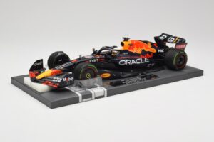 Red Bull RB18 #1 M. Verstappen Emilia Romagna GP 2022 Winner Minichamps 1:18 113220401 Sveķi — attēls 2 no 7