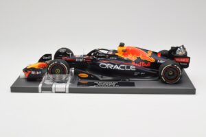 Red Bull RB18 #1 M. Verstappen Miami GP 2022 Winner Minichamps 1:18 113220301 Sveķi
